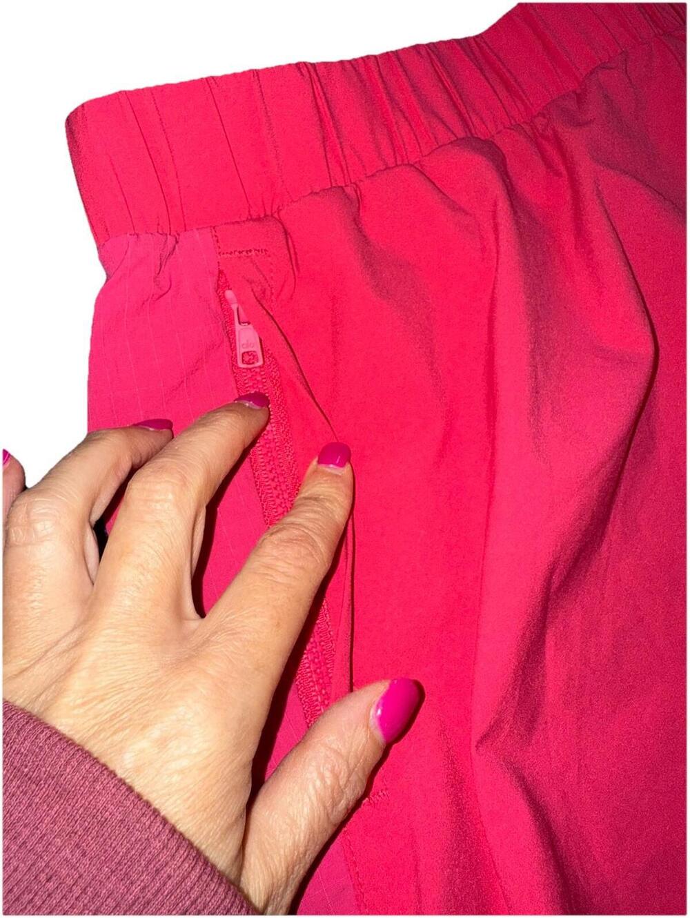 Alo Womens Playmaker Pink Dolphin Shorts Sz L Active Barbie Athleisure #02 - Picture 3 of 12